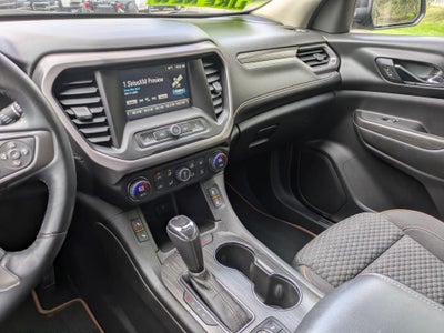2017 GMC Acadia SLE