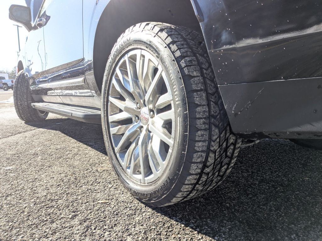 2022 GMC Yukon XL SLT