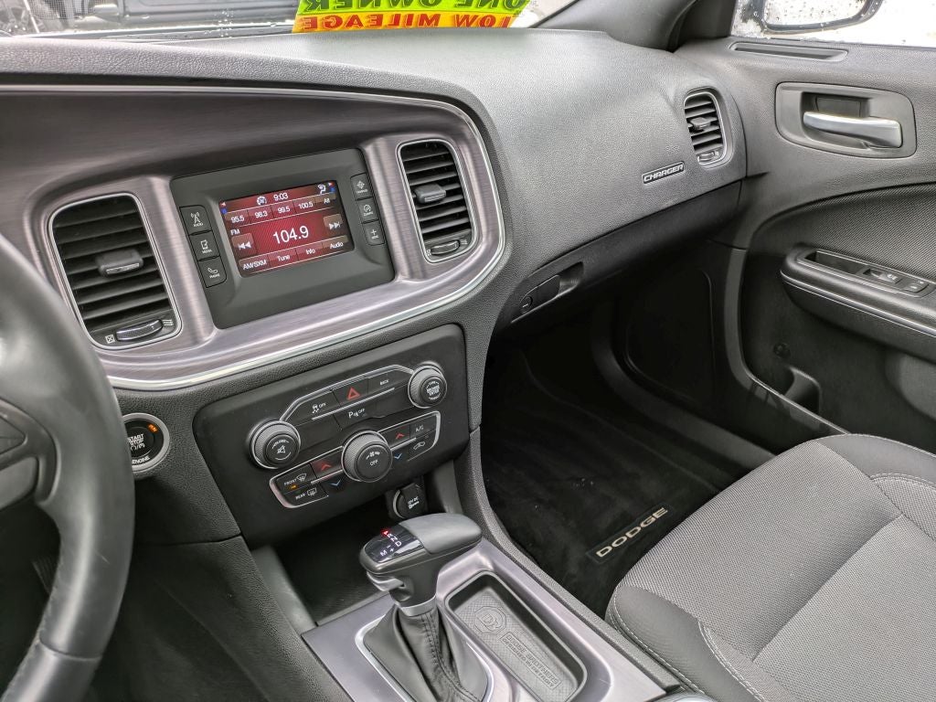 2016 Dodge Charger SE