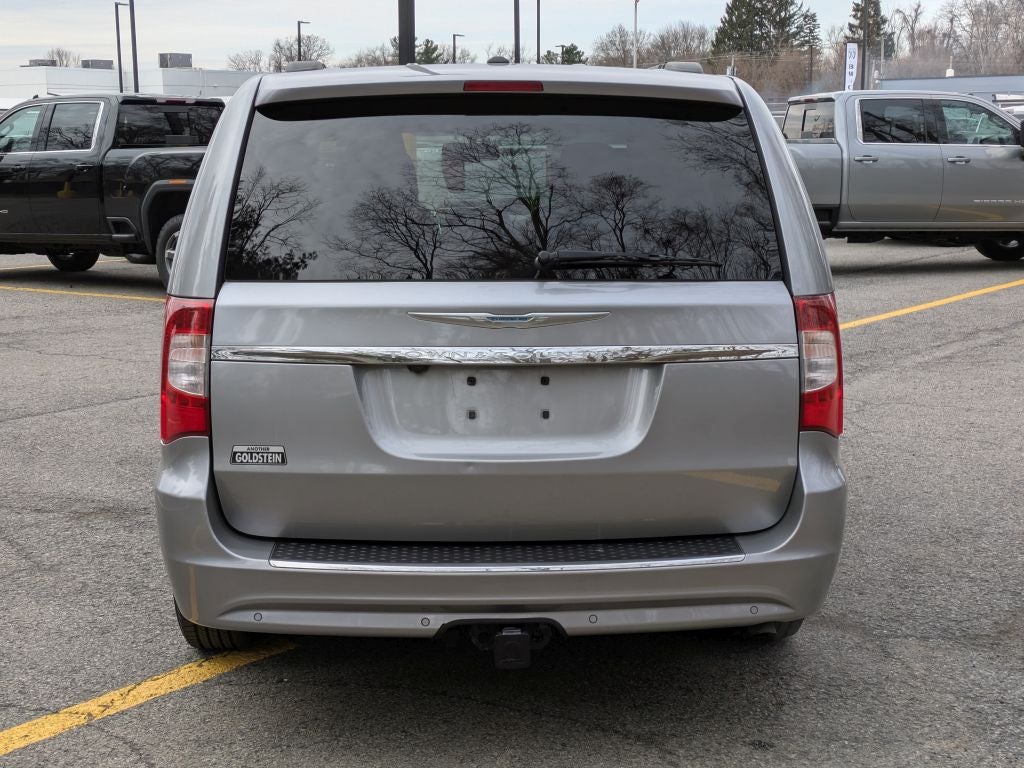 2016 Chrysler Town & Country Touring-L Anniversary Edition