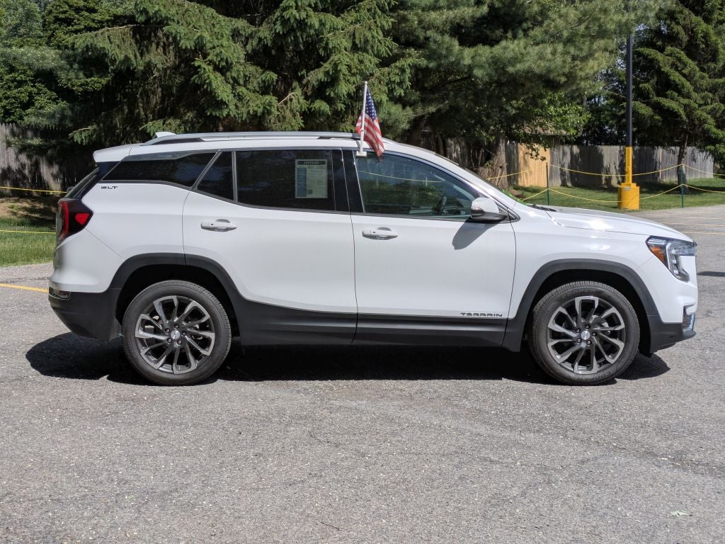 2022 GMC Terrain SLT
