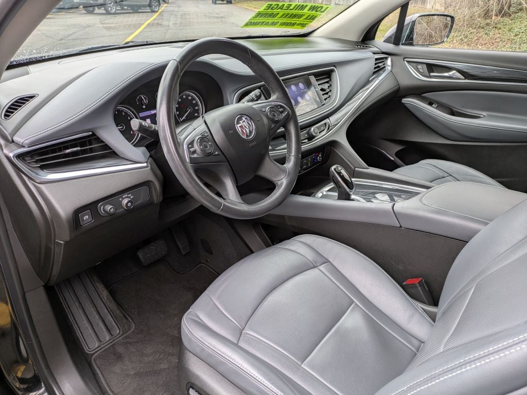 2020 Buick Enclave Essence