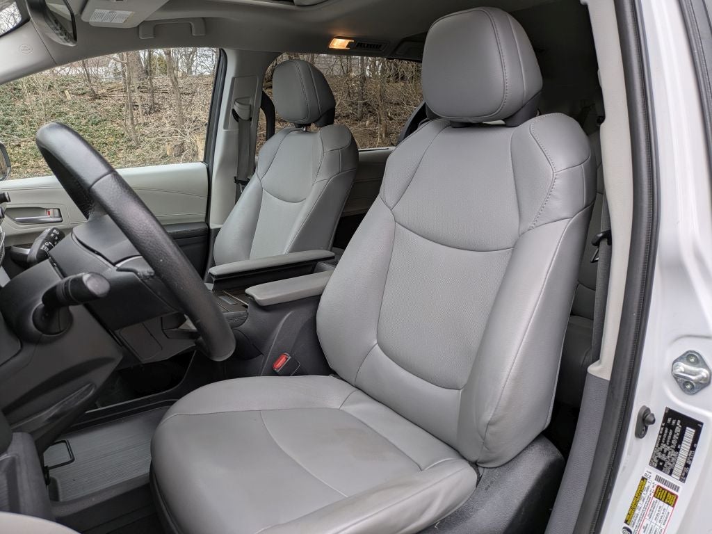 2023 Toyota Sienna XLE