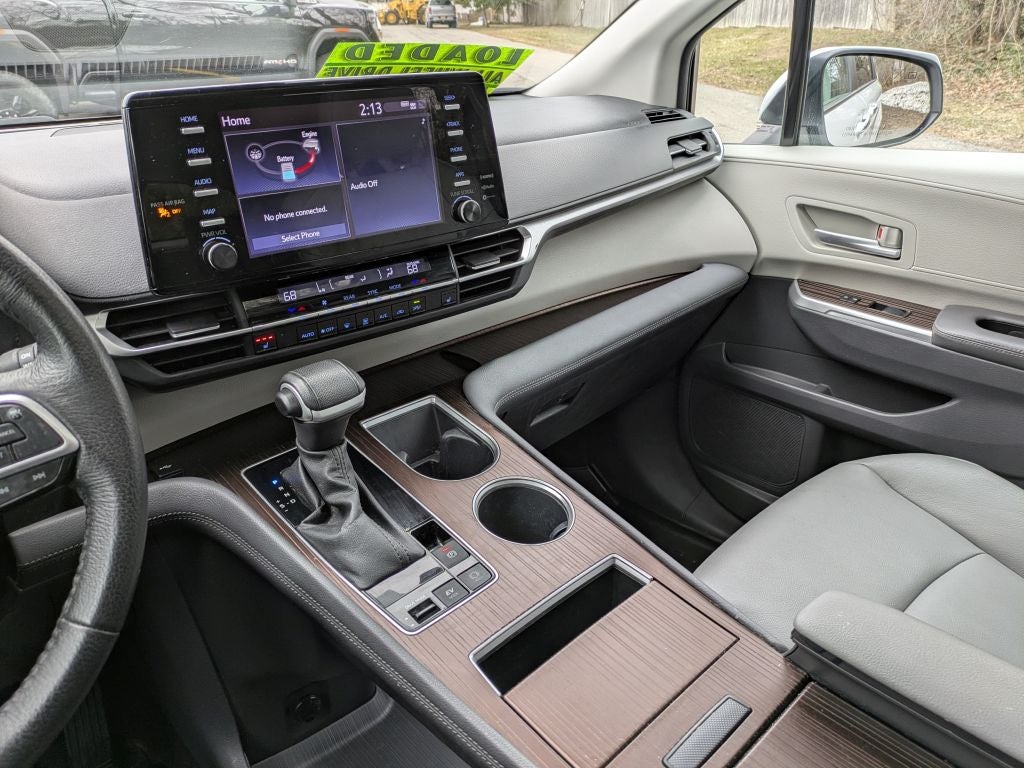 2023 Toyota Sienna XLE