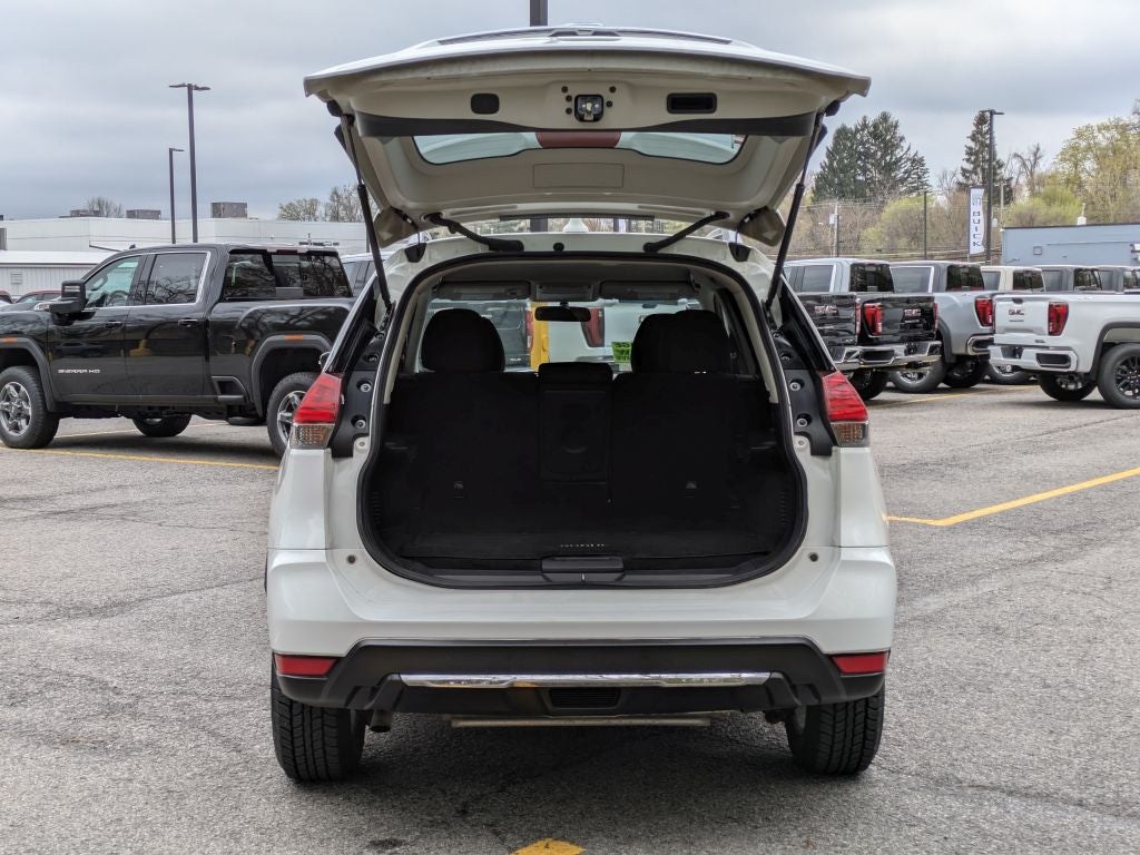 2017 Nissan Rogue SV