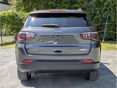 2023 Jeep Compass Latitude Lux