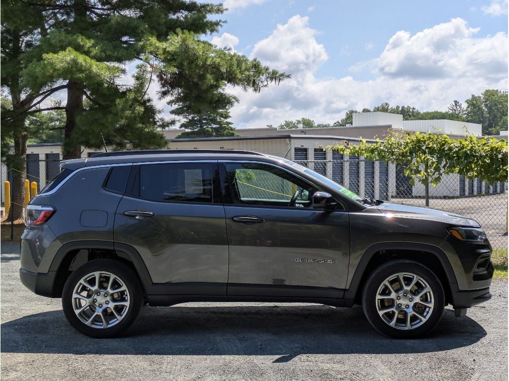 2023 Jeep Compass Latitude Lux