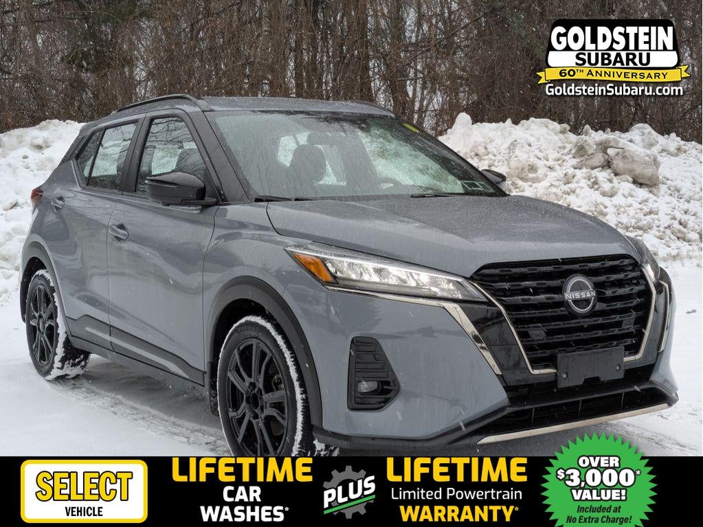 2022 Nissan Kicks SR