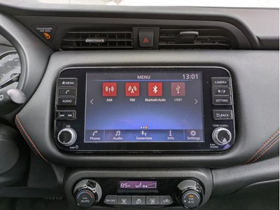 2022 Nissan Kicks SR