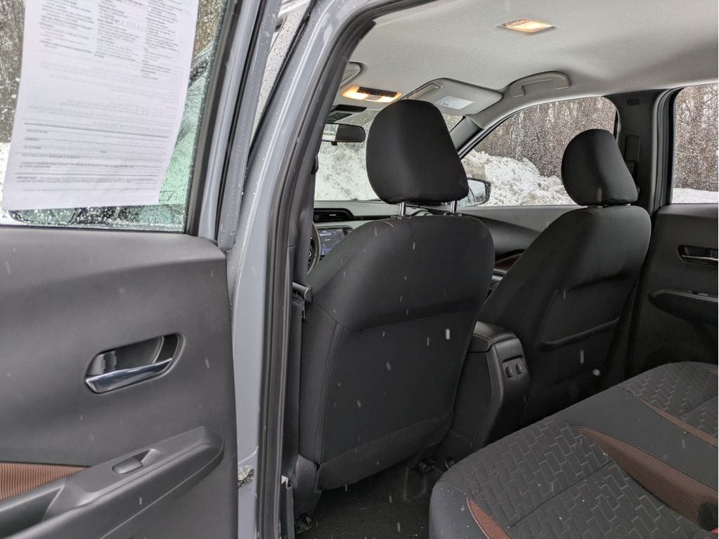 2022 Nissan Kicks SR