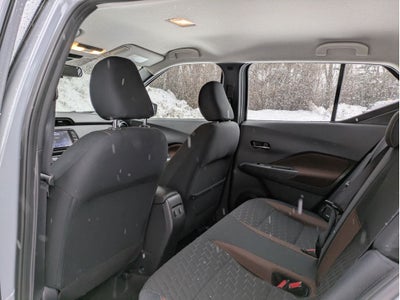 2022 Nissan Kicks SR