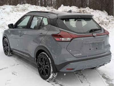 2022 Nissan Kicks SR