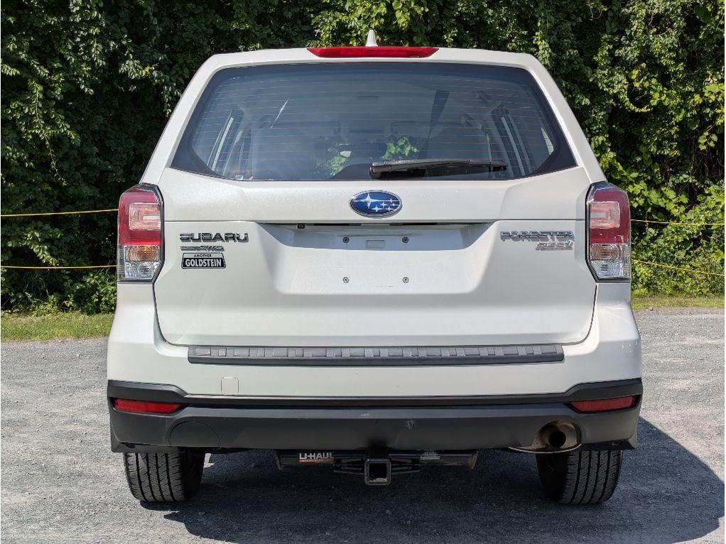 2017 Subaru Forester 2.5i (M6)