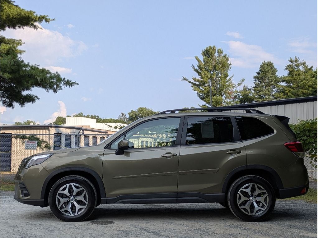 2024 Subaru Forester Premium
