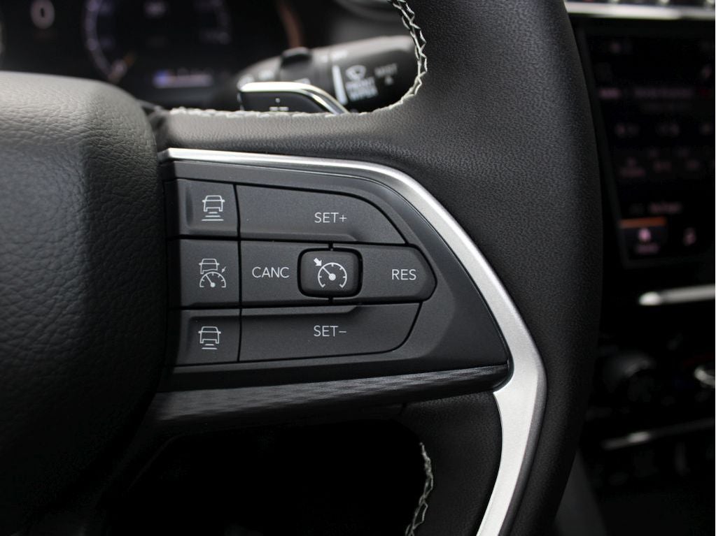 2025 Jeep Grand Cherokee Laredo X