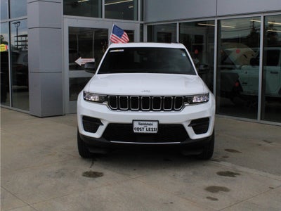 2027 Jeep Grand Cherokee Laredo X