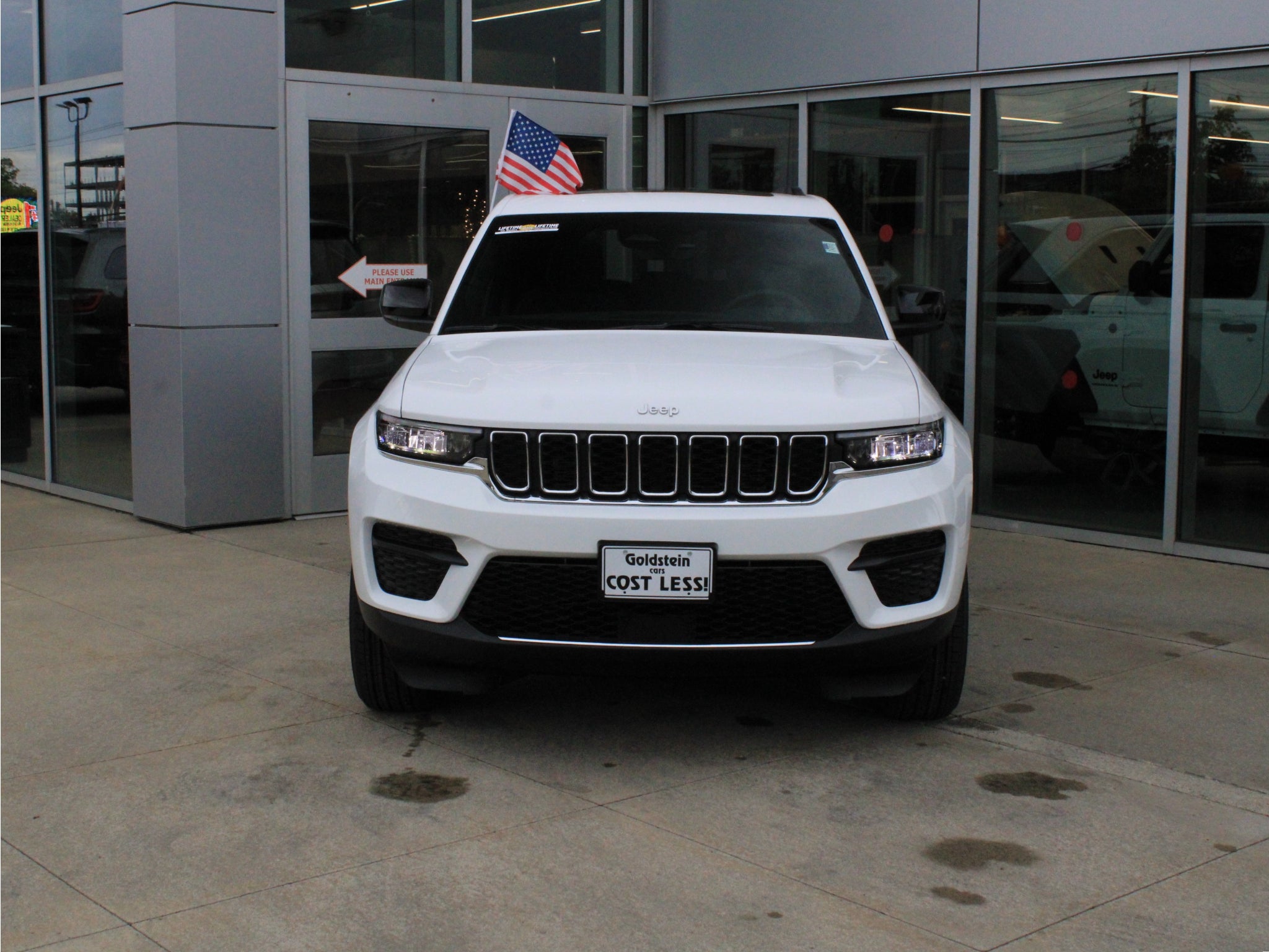 2027 Jeep Grand Cherokee Laredo X