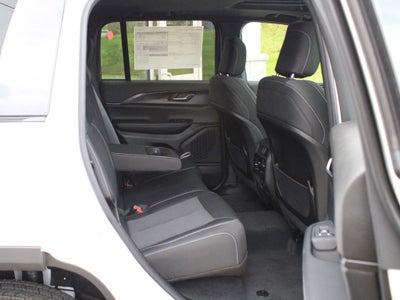 2027 Jeep Grand Cherokee Laredo X