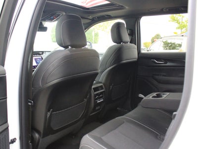 2027 Jeep Grand Cherokee Laredo X