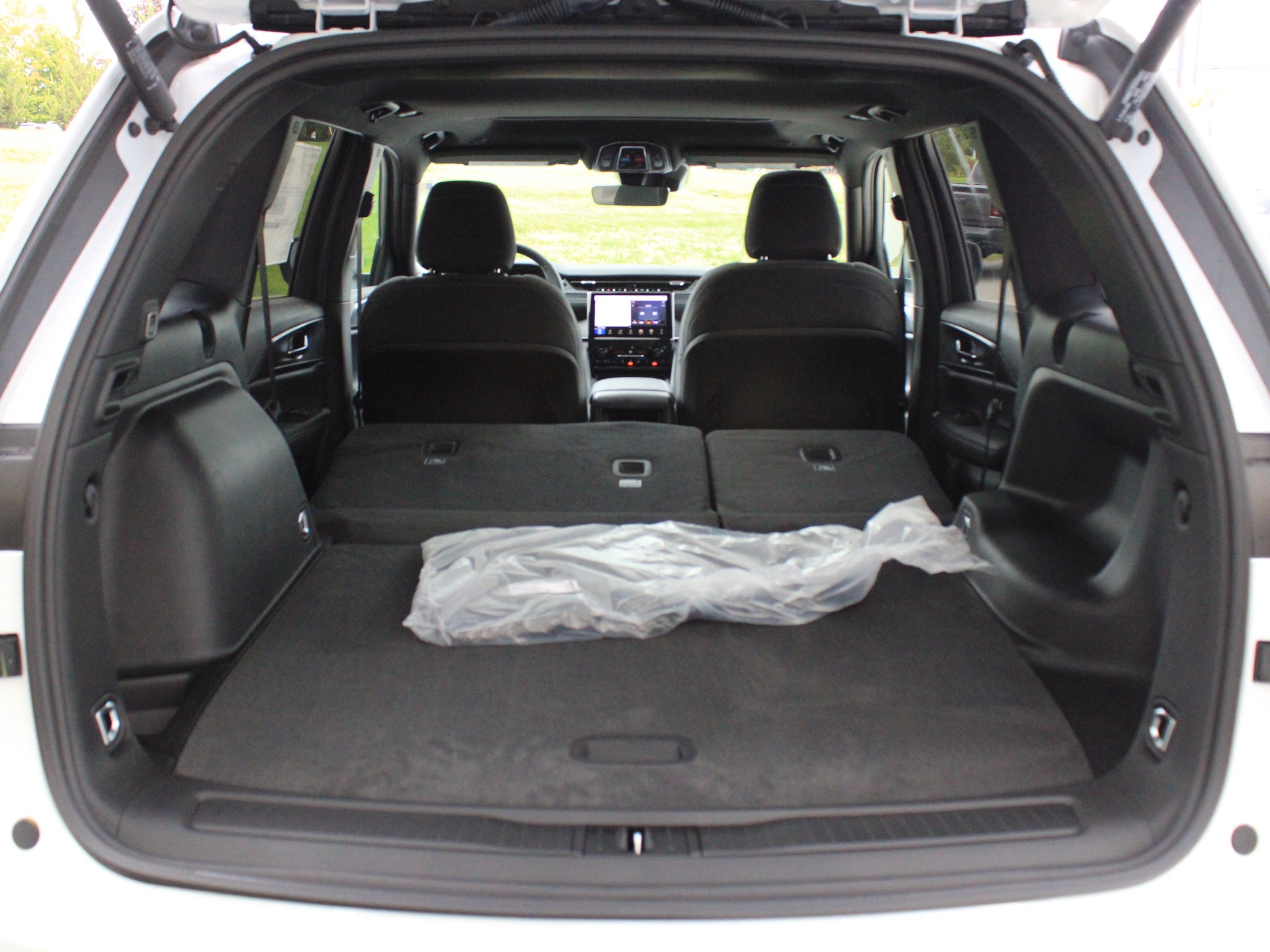 2027 Jeep Grand Cherokee Laredo X