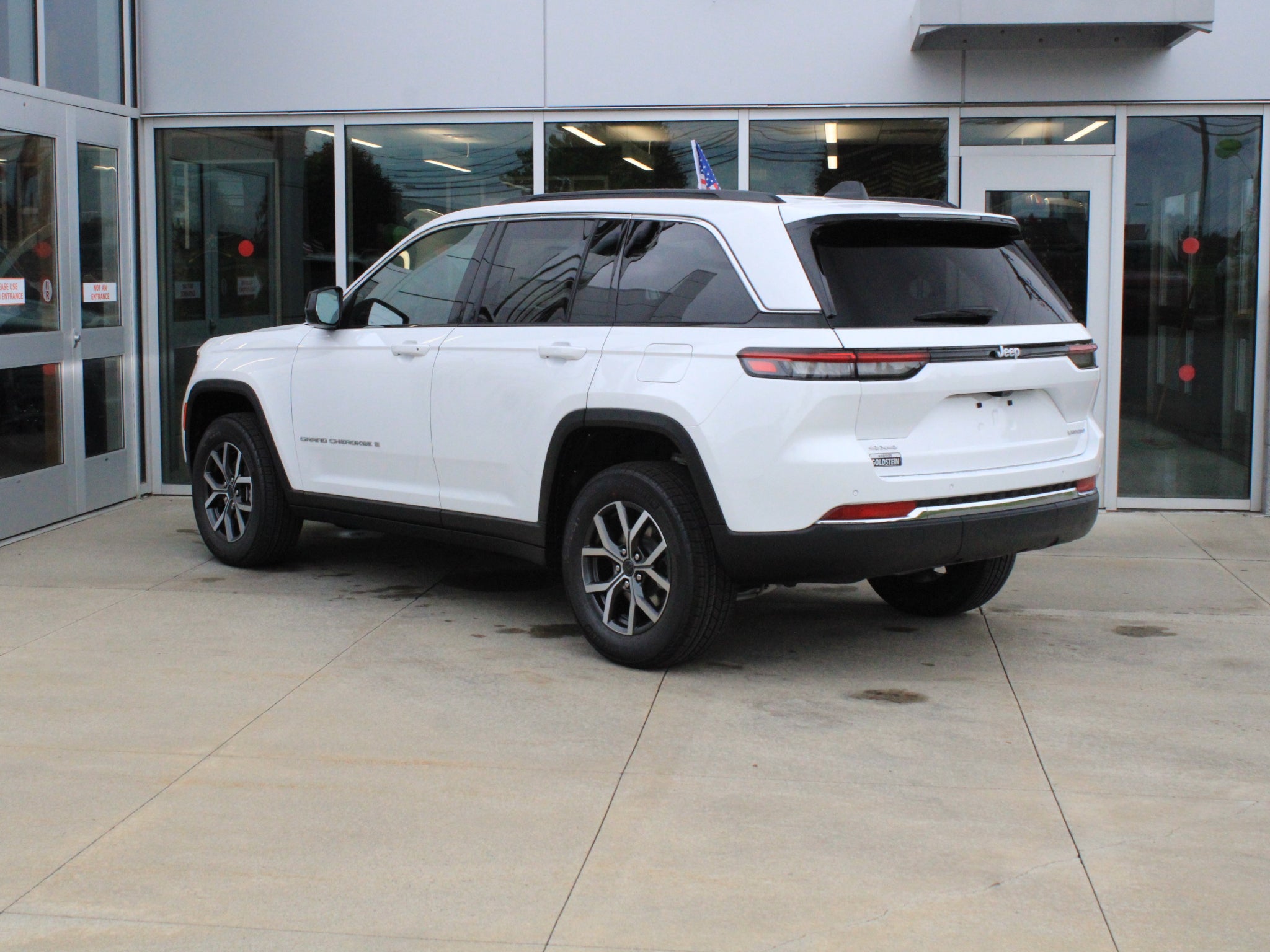 2027 Jeep Grand Cherokee Laredo X