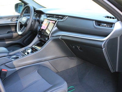 2027 Jeep Grand Cherokee Laredo X