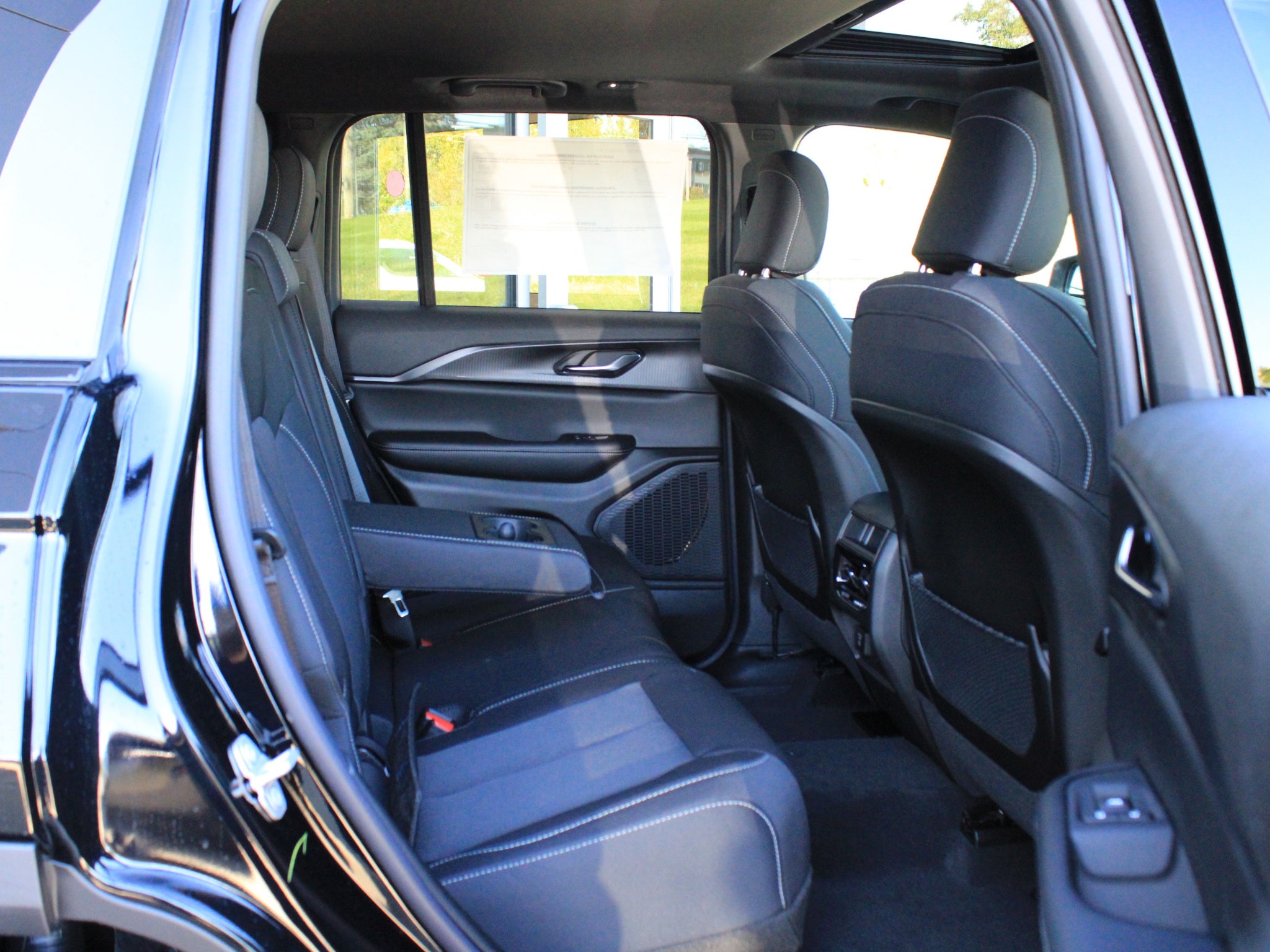 2027 Jeep Grand Cherokee Laredo X