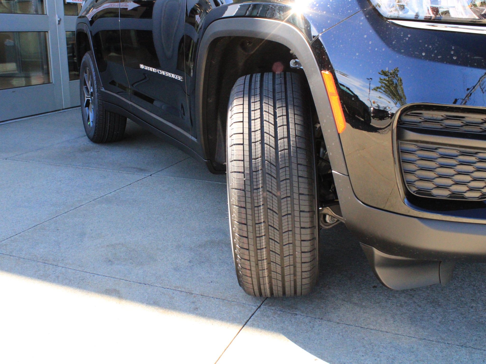2027 Jeep Grand Cherokee Laredo X
