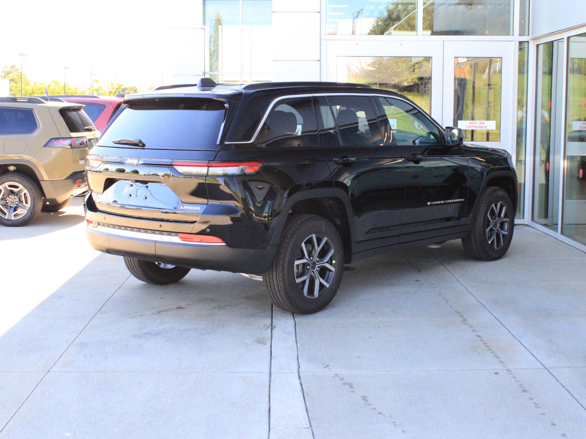 2027 Jeep Grand Cherokee Laredo X