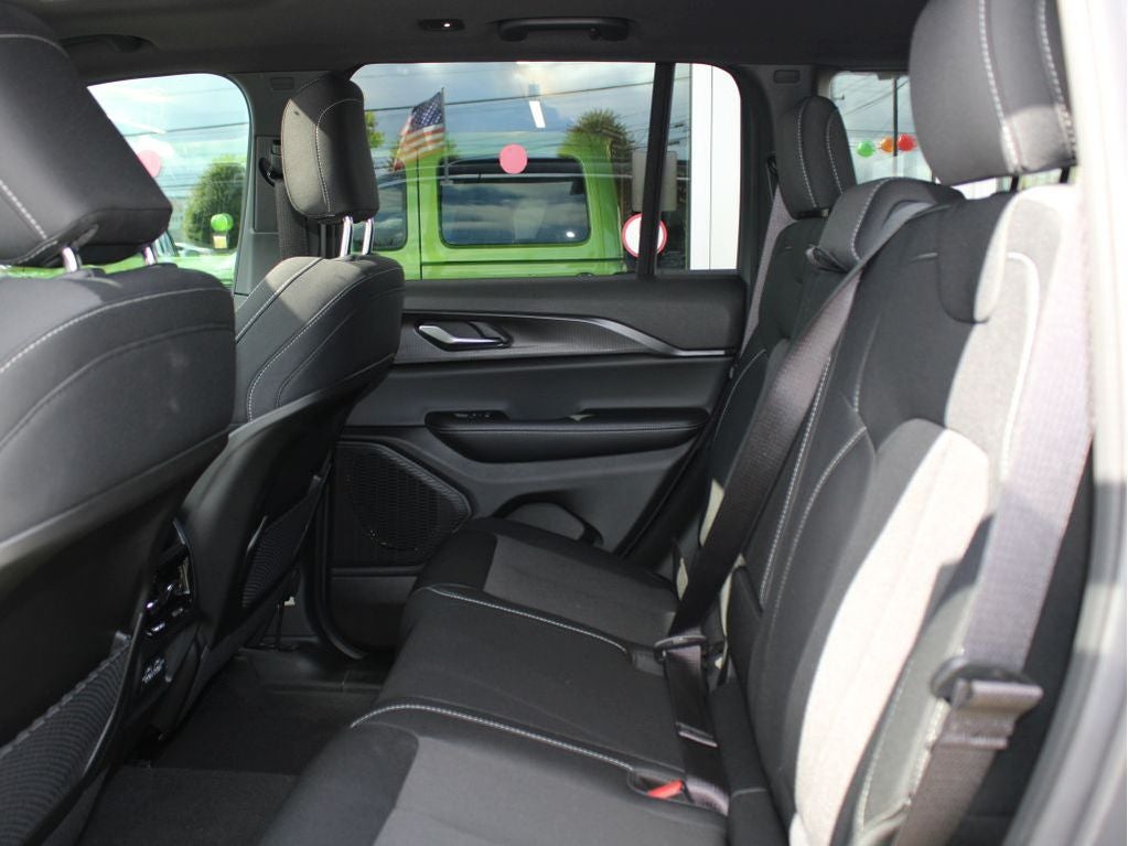 2025 Jeep Grand Cherokee Laredo X