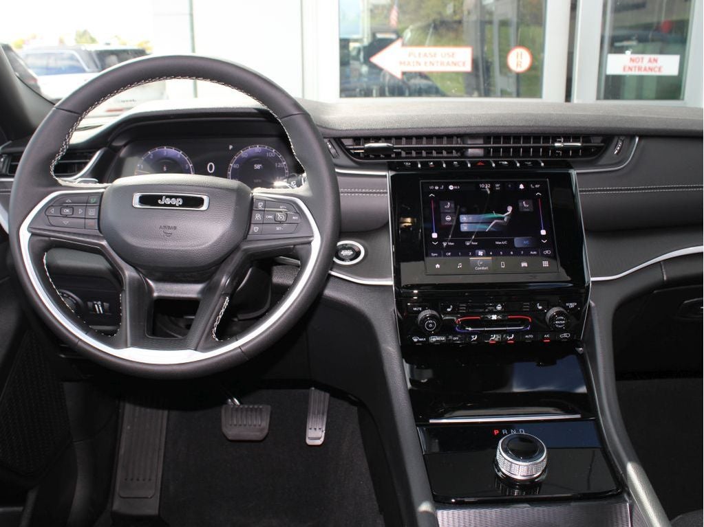 2025 Jeep Grand Cherokee Laredo X