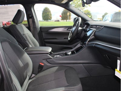 2025 Jeep Grand Cherokee Laredo X