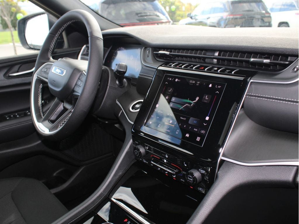 2025 Jeep Grand Cherokee Laredo X