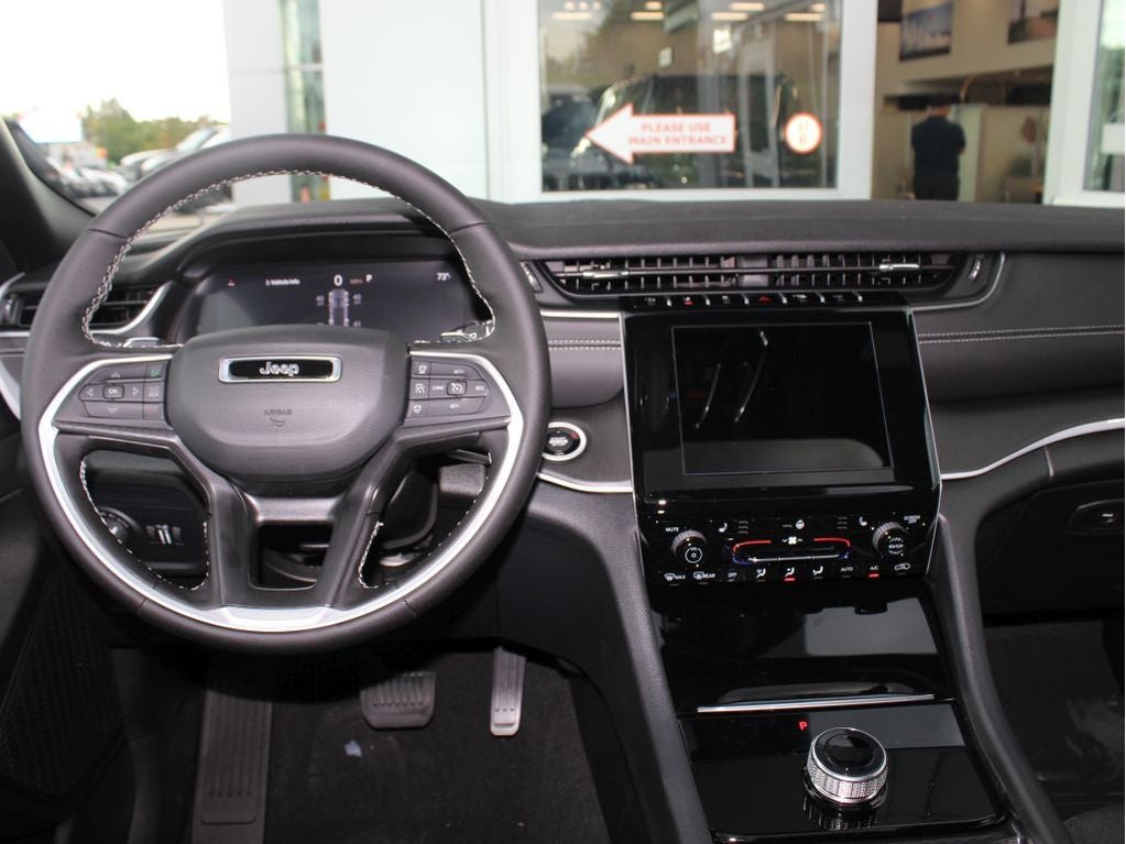 2025 Jeep Grand Cherokee Laredo X