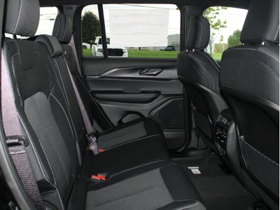 2025 Jeep Grand Cherokee Laredo X