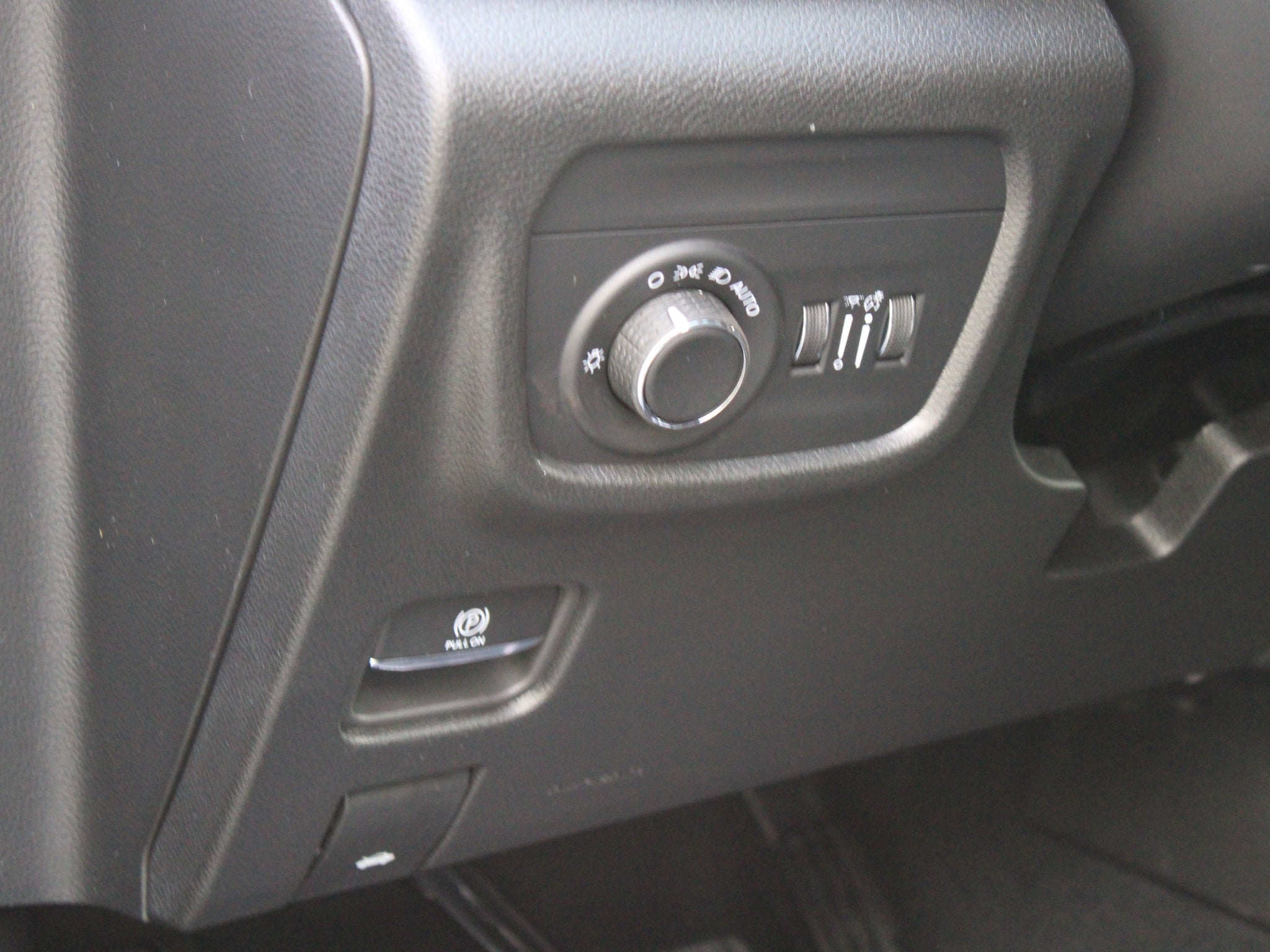 2027 Jeep Grand Cherokee Laredo X