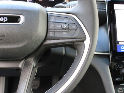 2027 Jeep Grand Cherokee Laredo X