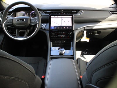 2027 Jeep Grand Cherokee Laredo X