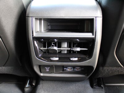 2027 Jeep Grand Cherokee Laredo X