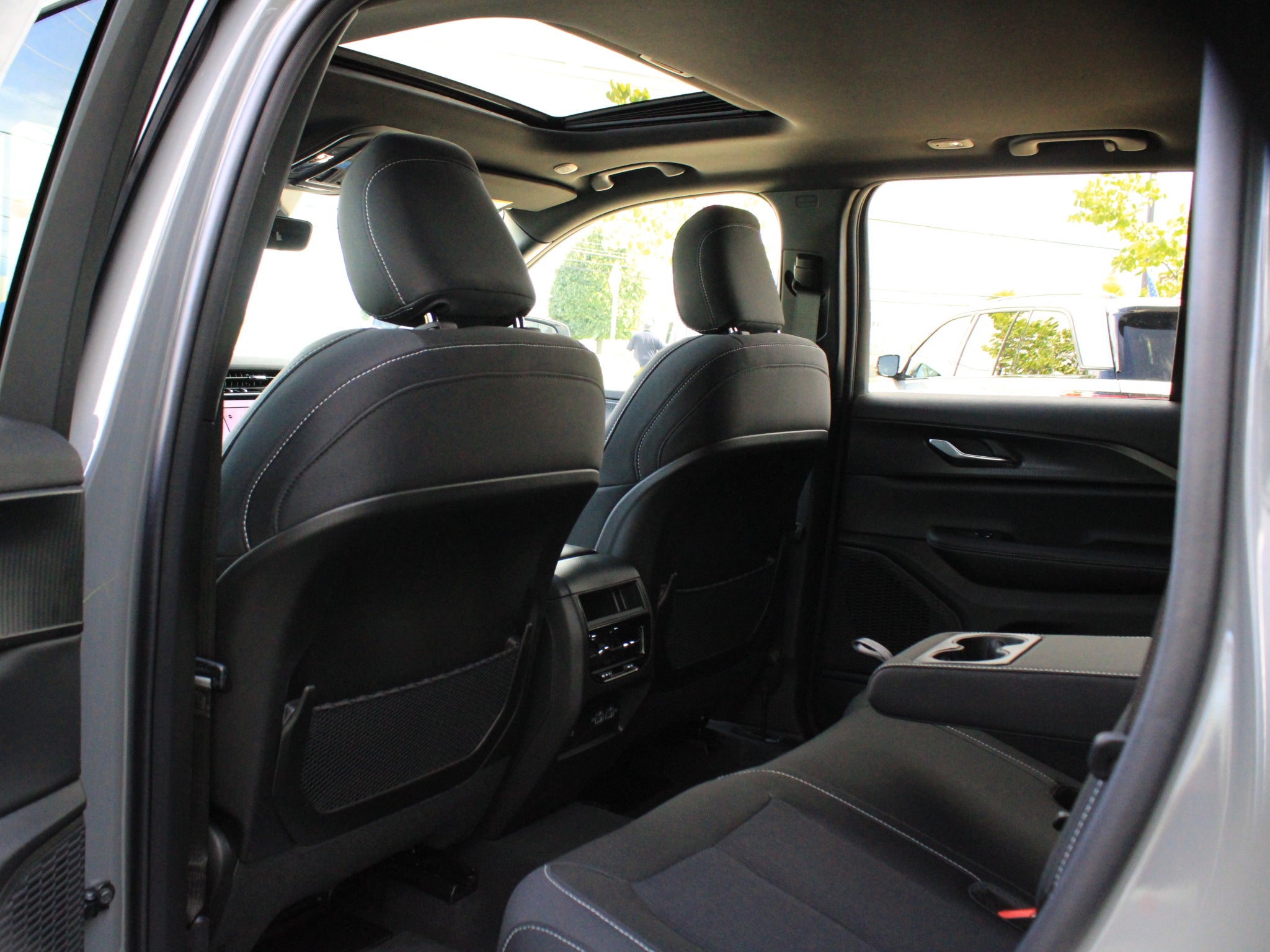 2027 Jeep Grand Cherokee Laredo X