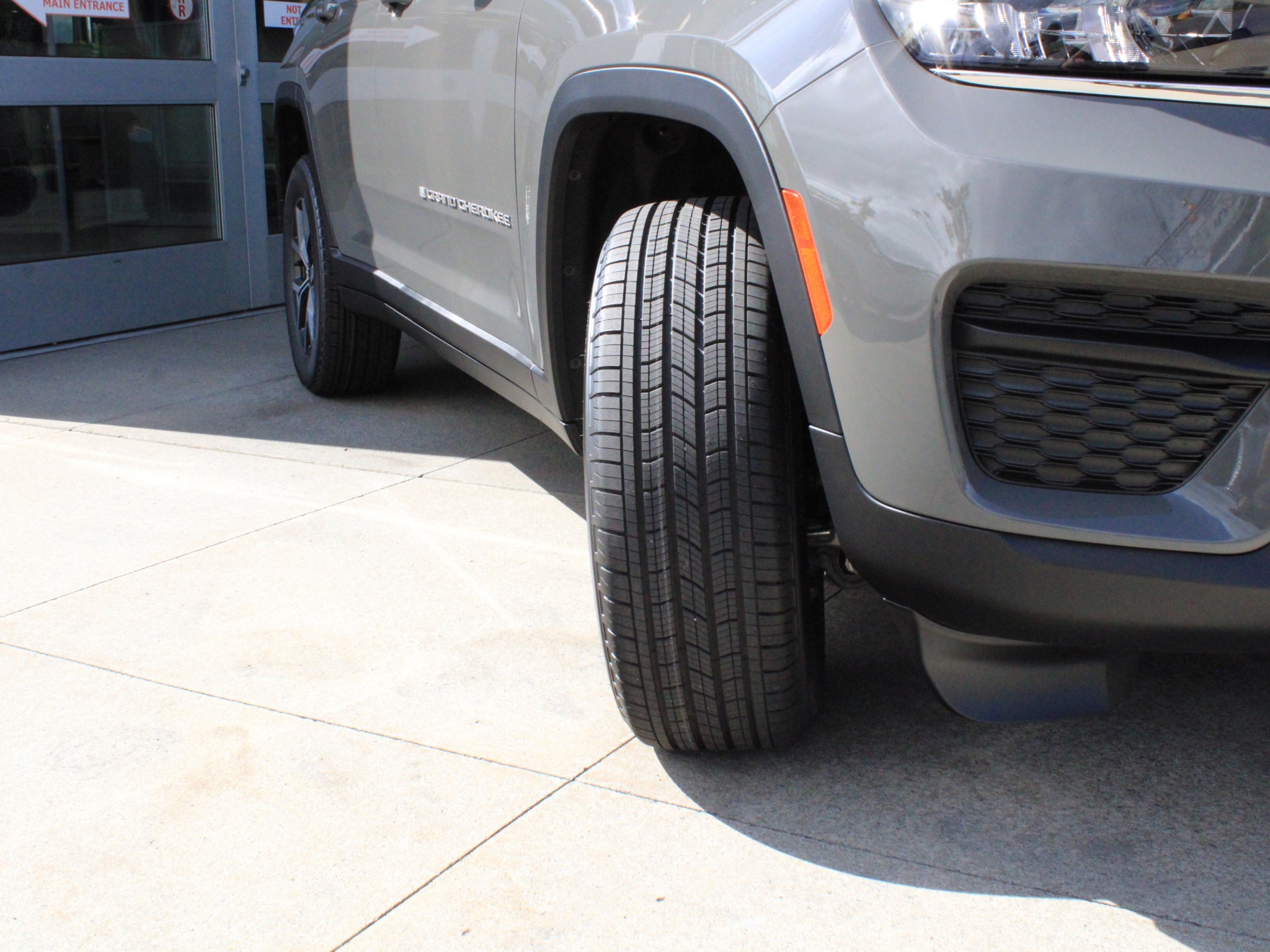 2027 Jeep Grand Cherokee Laredo X