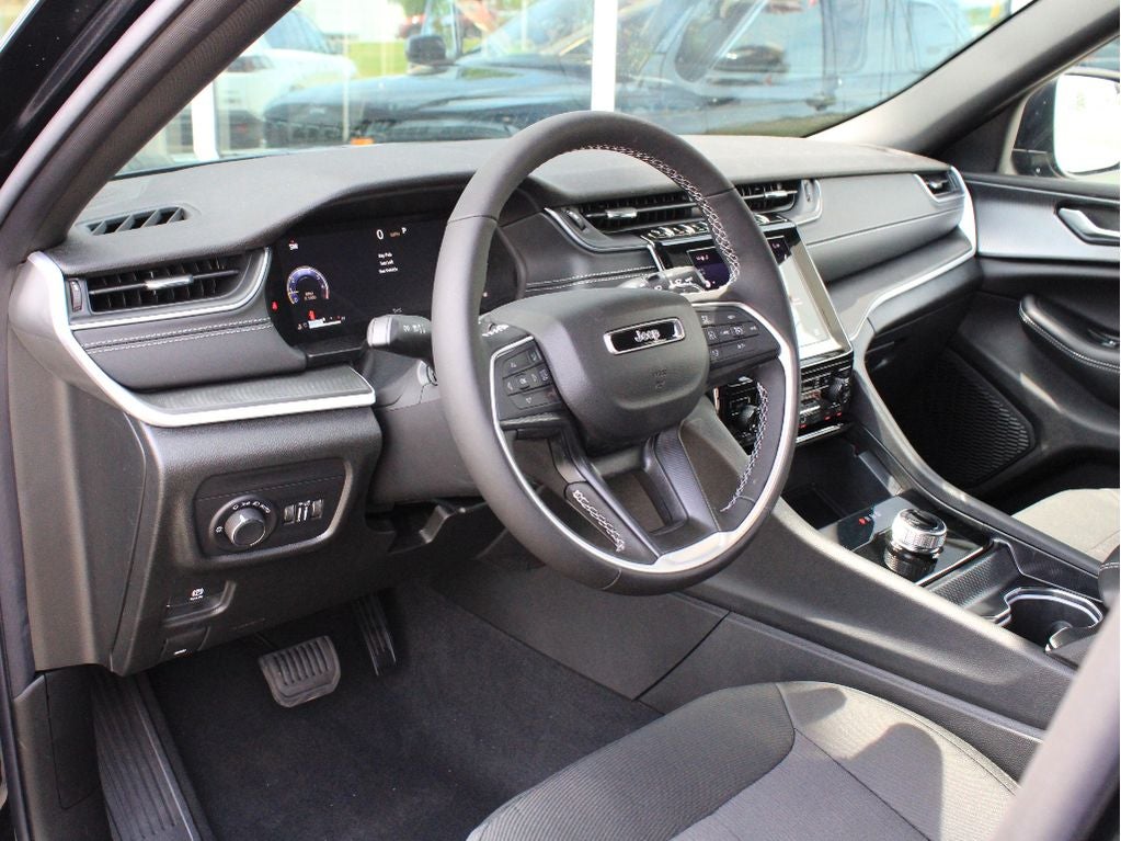 2026 Jeep Grand Cherokee Laredo X