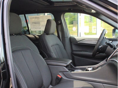 2026 Jeep Grand Cherokee Laredo X