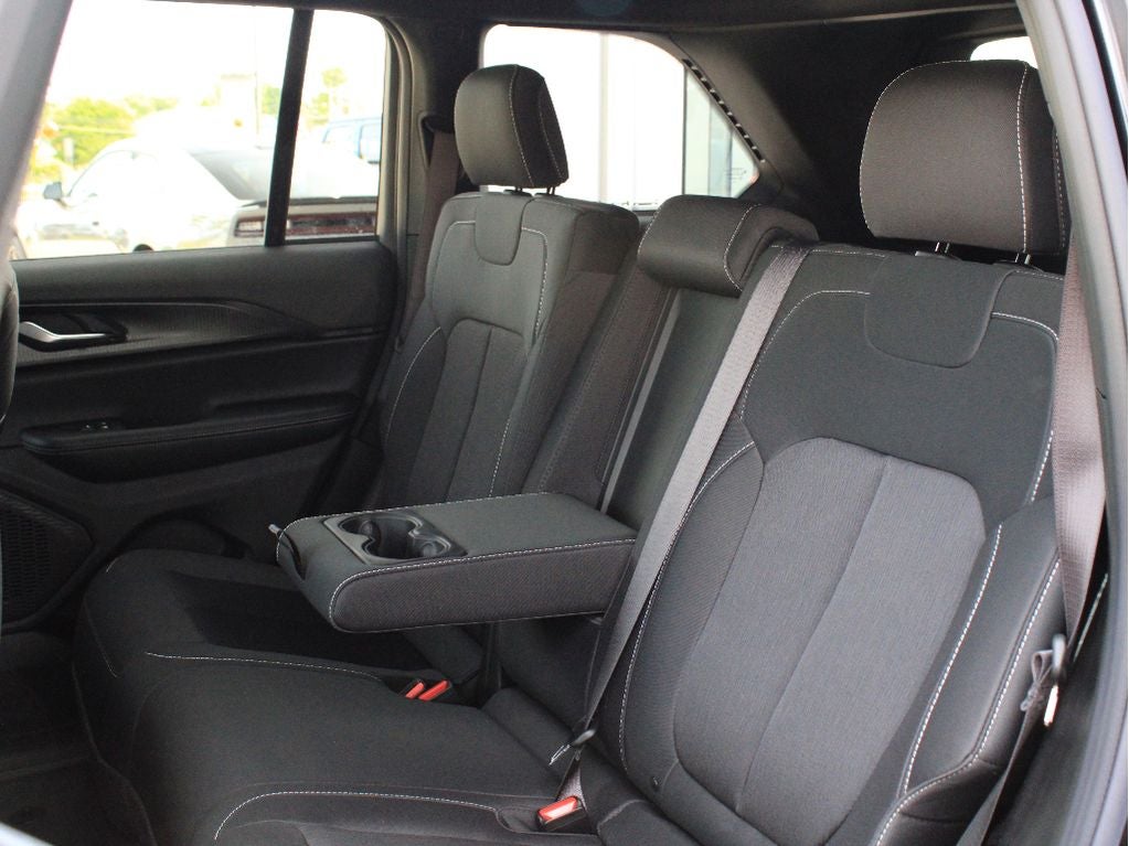 2026 Jeep Grand Cherokee Laredo X