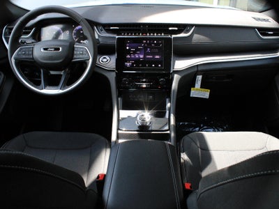 2026 Jeep Grand Cherokee Laredo