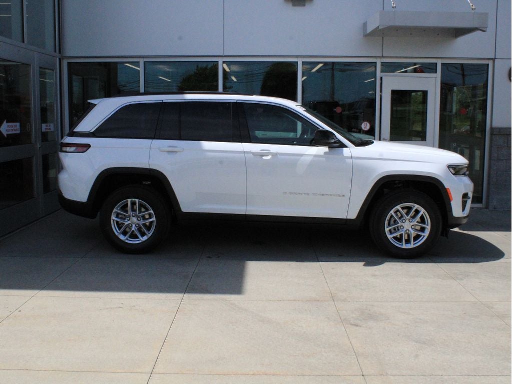 2026 Jeep Grand Cherokee Laredo