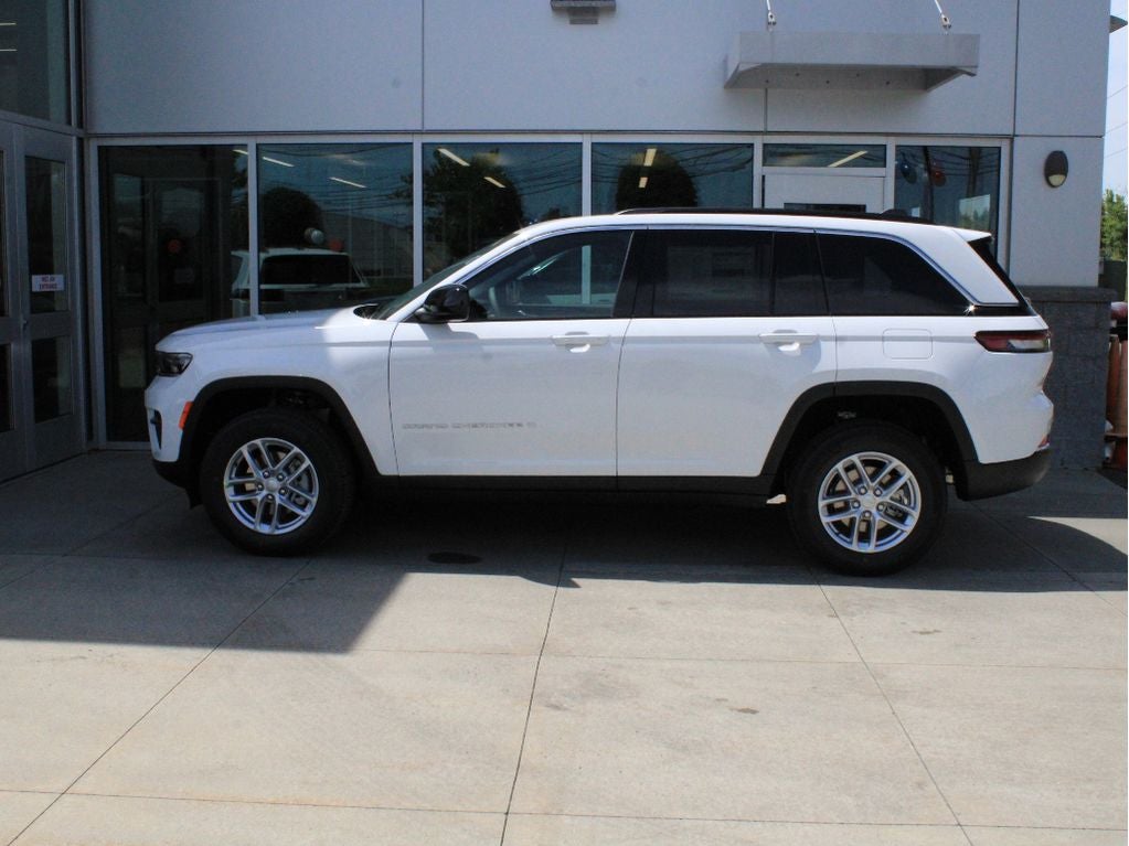 2026 Jeep Grand Cherokee Laredo