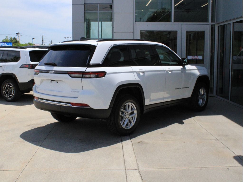 2026 Jeep Grand Cherokee Laredo