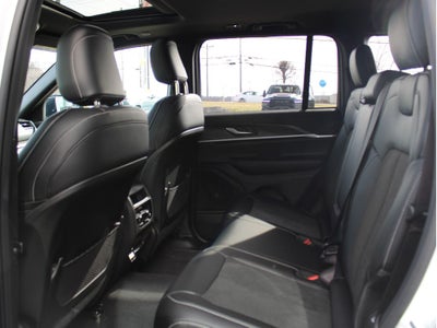 2026 Jeep Grand Cherokee Laredo Altitude