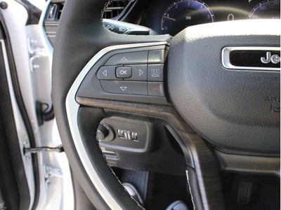 2026 Jeep Grand Cherokee Laredo Altitude